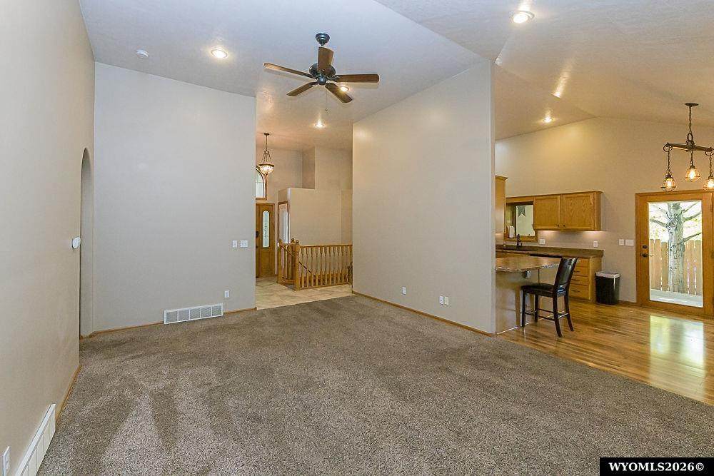 https://bt-photos.global.ssl.fastly.net/wyoming/orig_boomver_1_20264584-2.jpg
