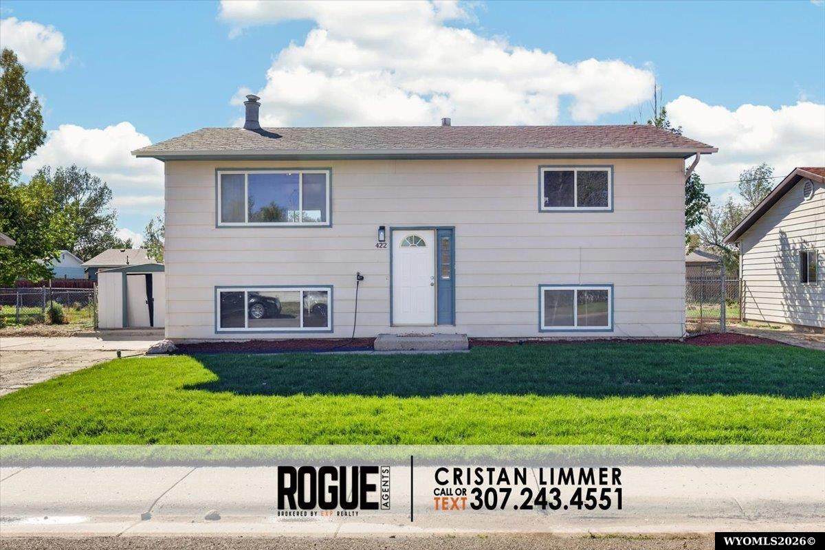 422 Missouri St - Photo 1