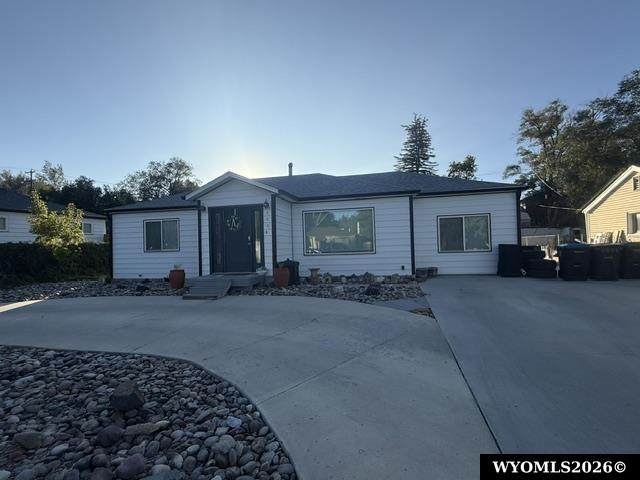 240 Bramwell - Photo 1