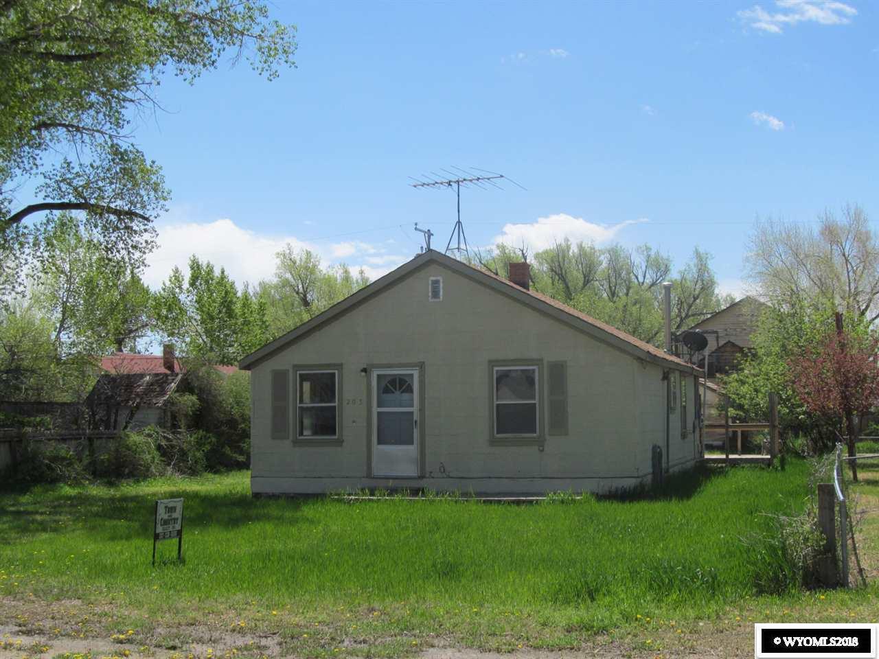 205 Saratoga Avenue - Photo 1
