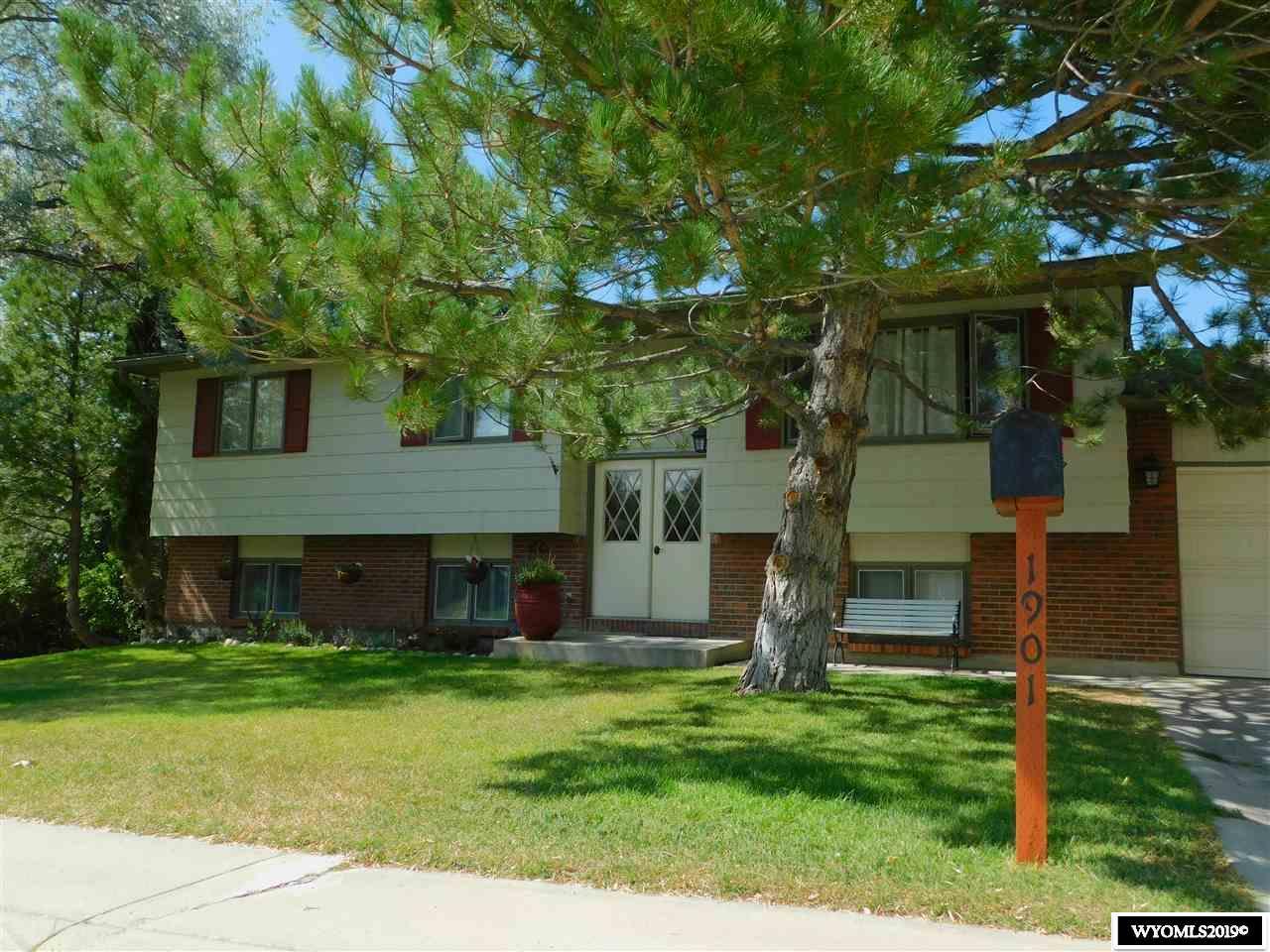 1901 Garnet Street - Photo 1