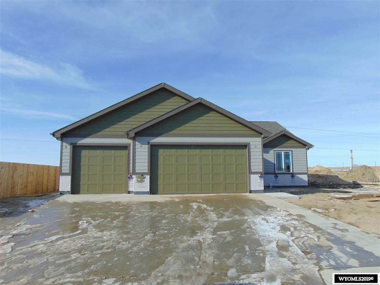 974 6th Avenue - Photo 1