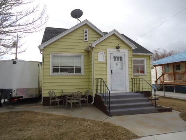 1028 9th Street - Photo 1