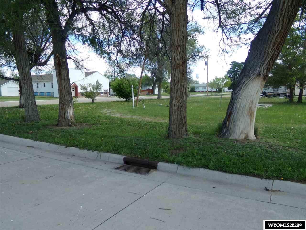 233 9th Av Avenue - Photo 1