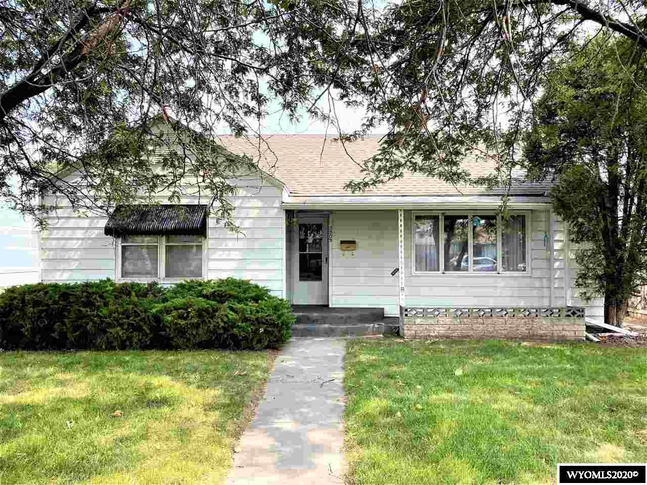 2509 A Street - Photo 1