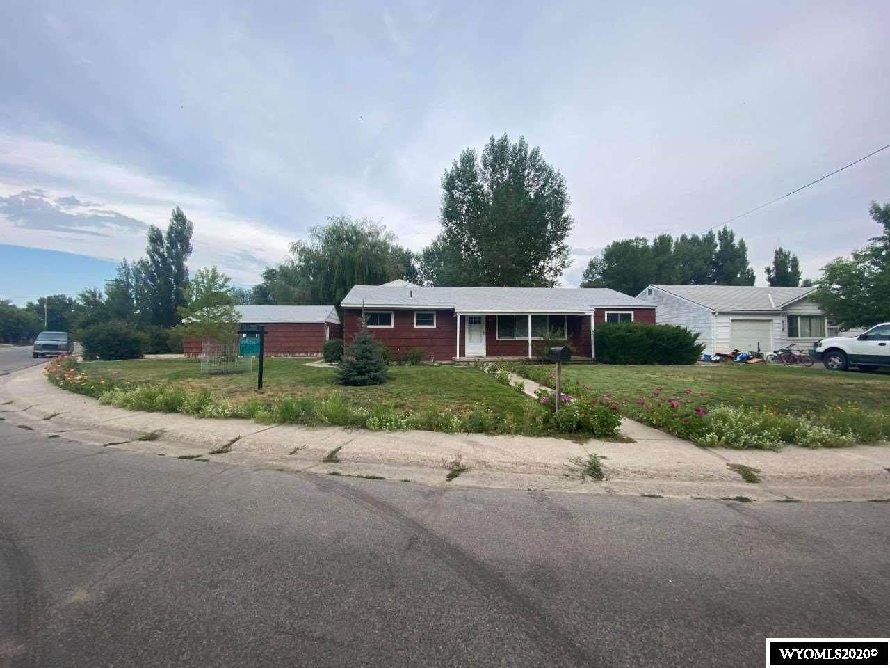 812 Charles Avenue - Photo 1