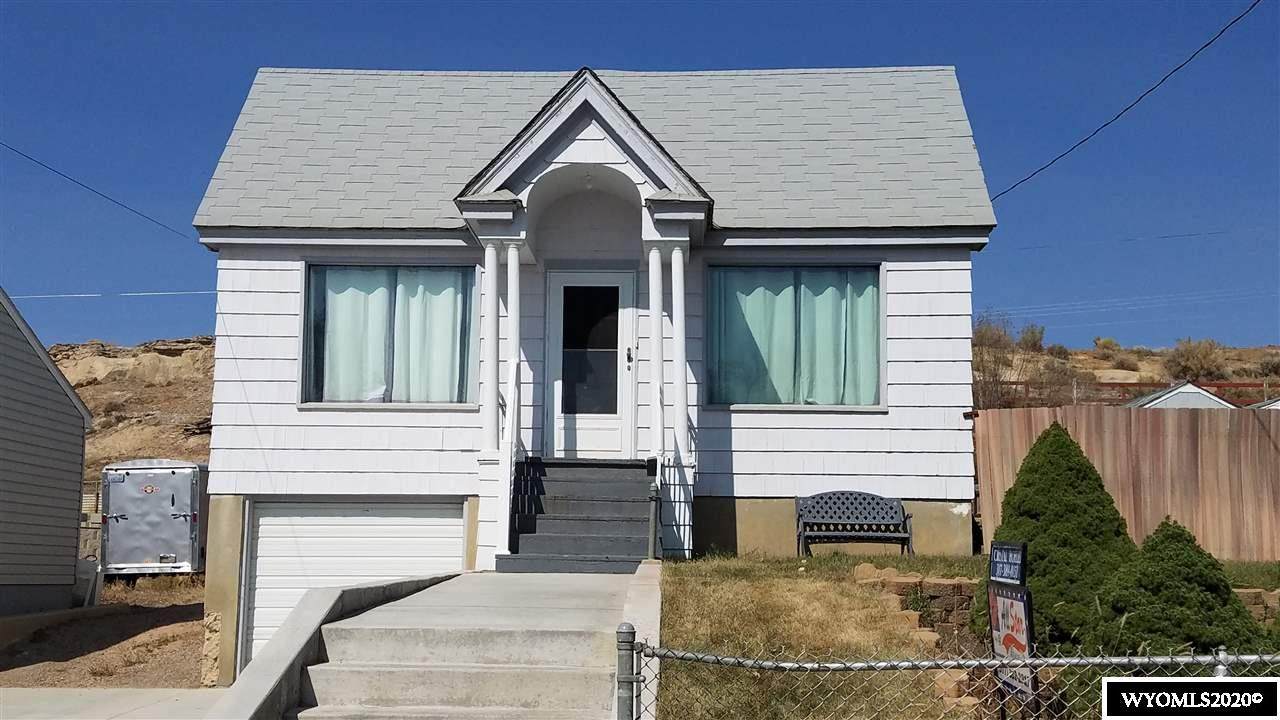 819 Ridge Avenue - Photo 1