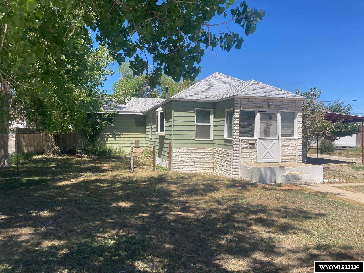 445 Hugus Street - Photo 1