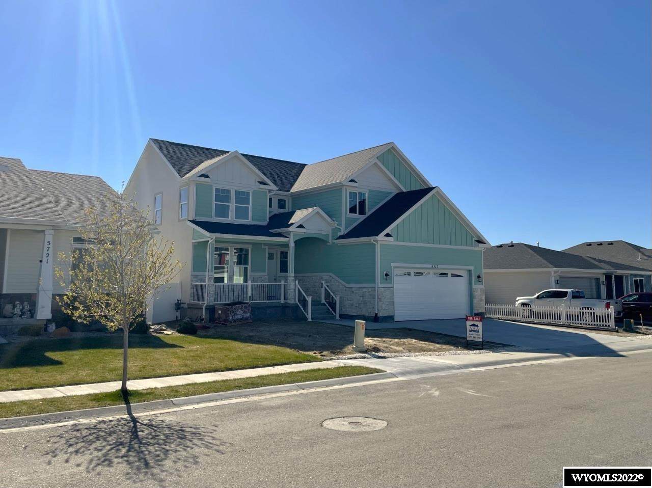 5717 Sunridge Drive - Photo 1