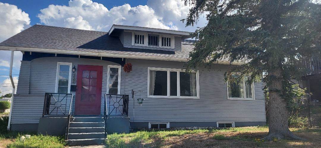 222 Maple St - Photo 1