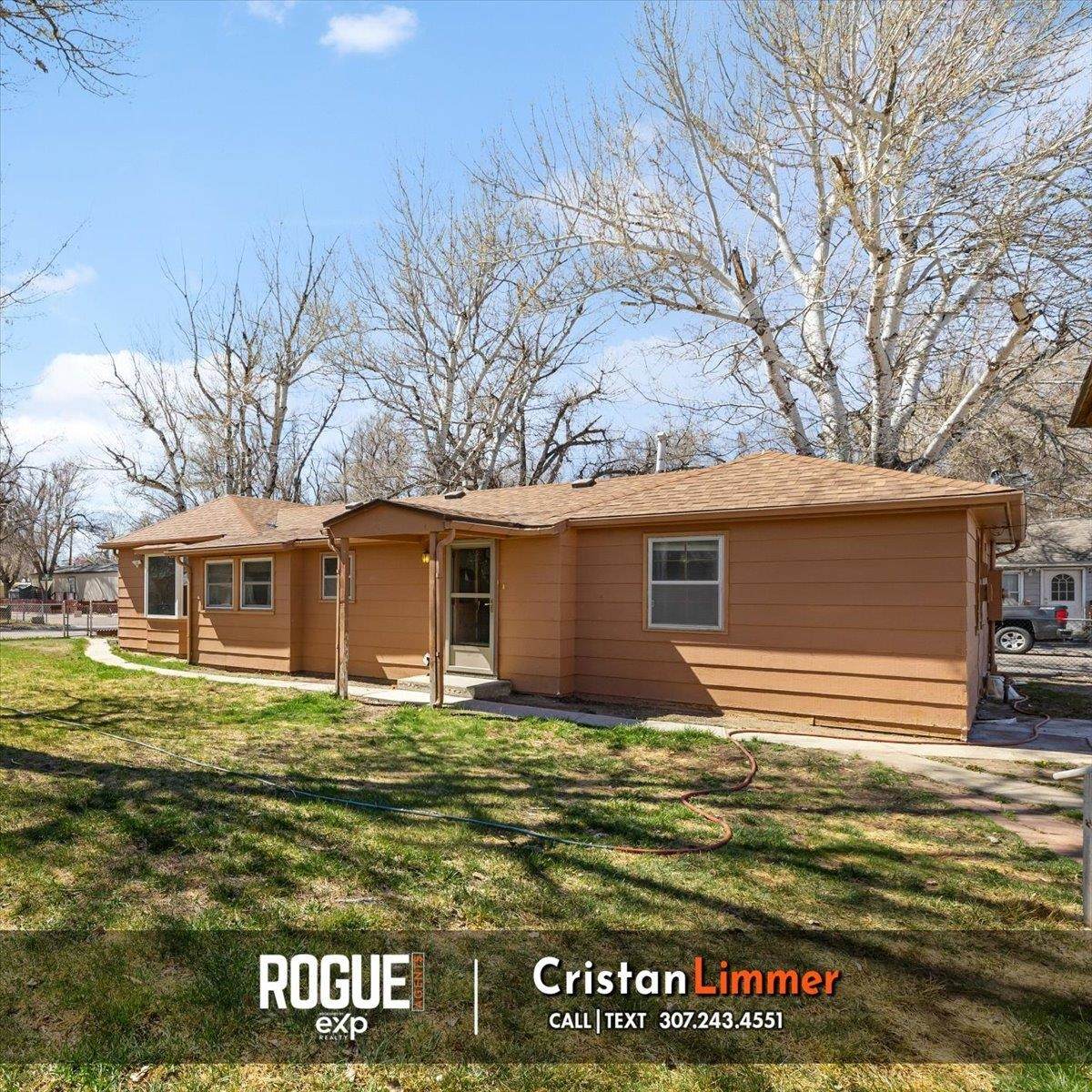 132 Benton Ave - Photo 1