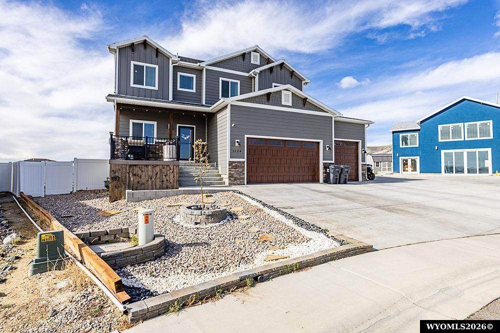 1124 Dawning Dr - Photo 1