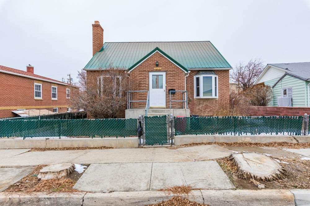 1019 9th Street - Photo 1