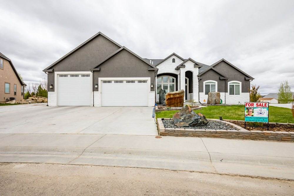 2490 Foxtail Lane - Photo 1