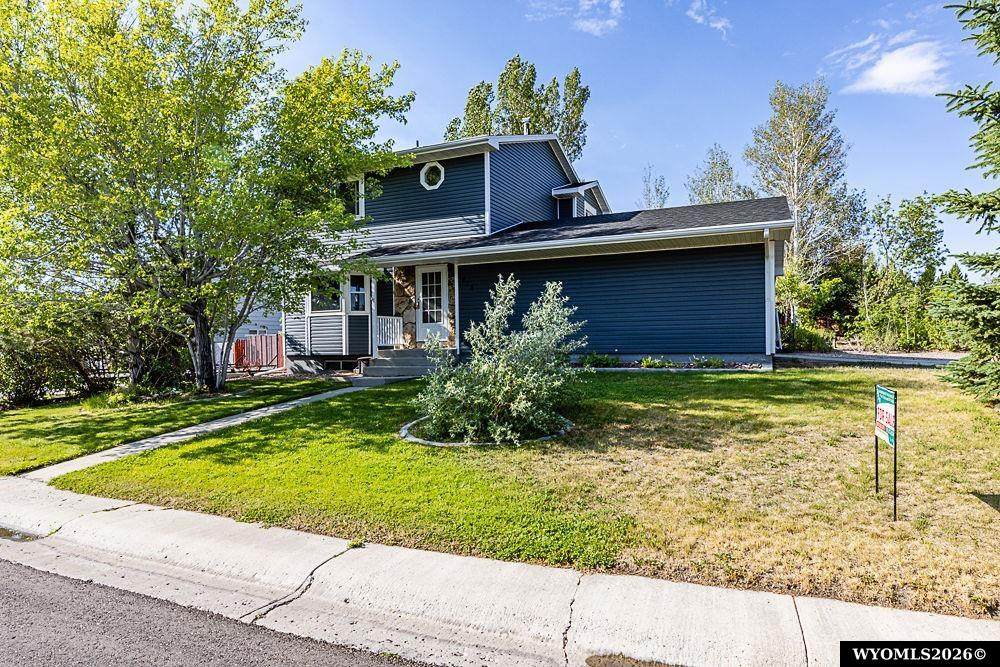 416 Monarch Cir - Photo 1
