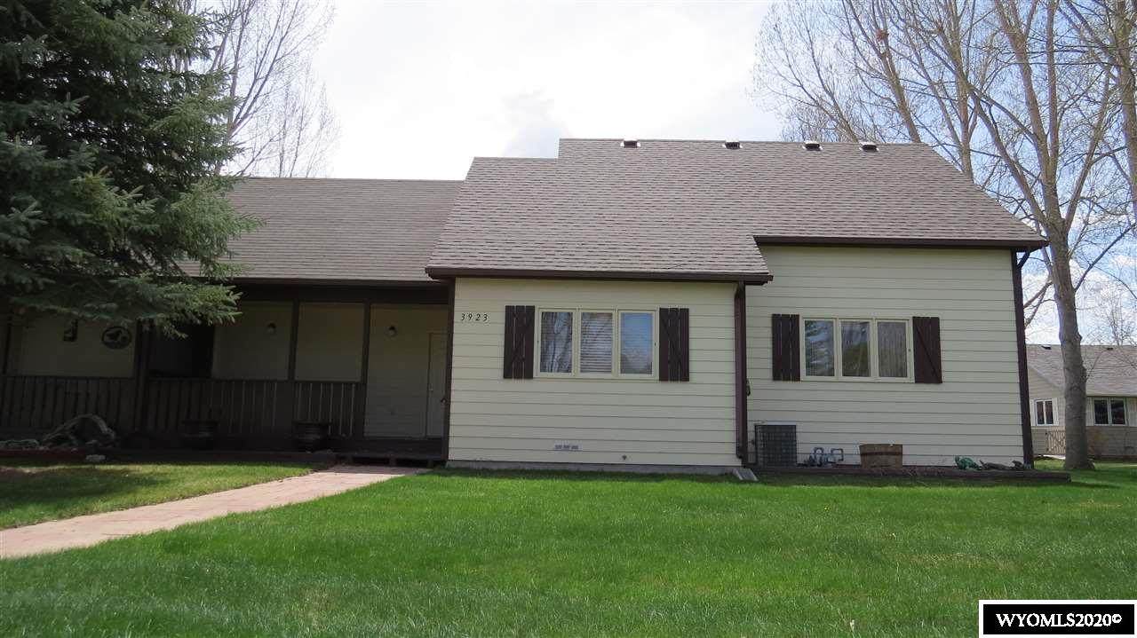 3923 Spy Glass Circle - Photo 1