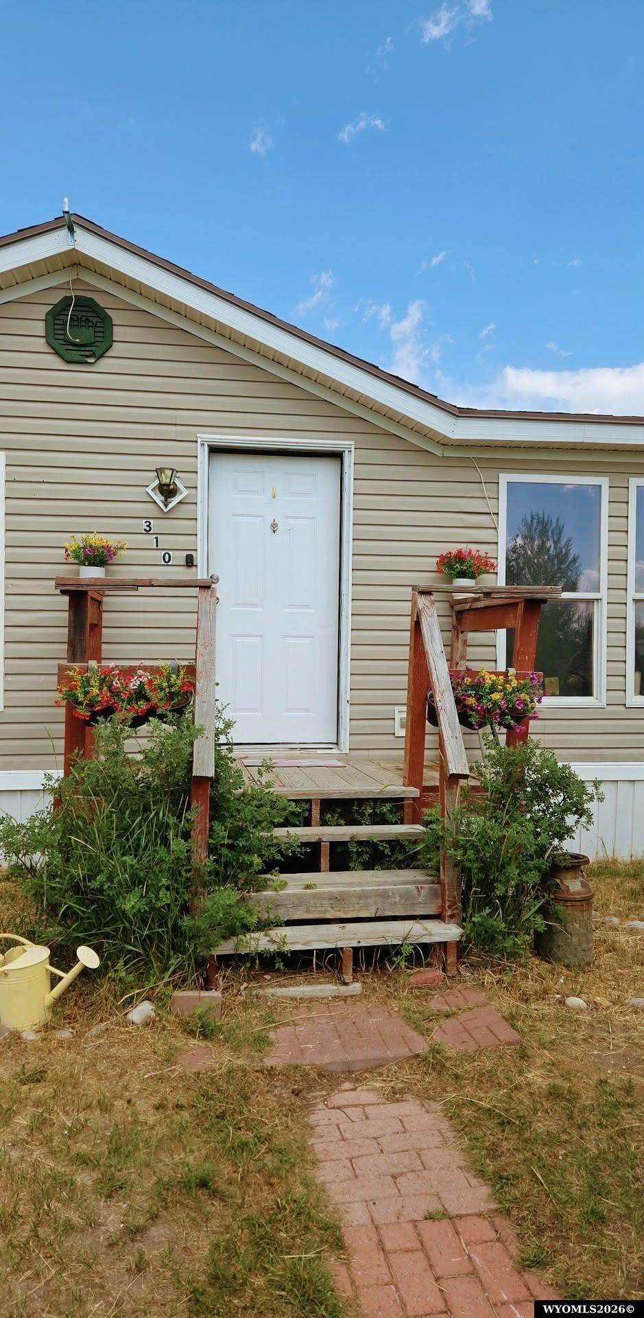 https://bt-photos.global.ssl.fastly.net/wyoming/1280_boomver_1_20263666-2.jpg