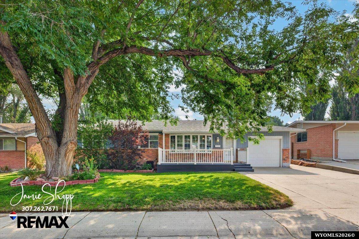 1321 Hazelwood Drive - Photo 1
