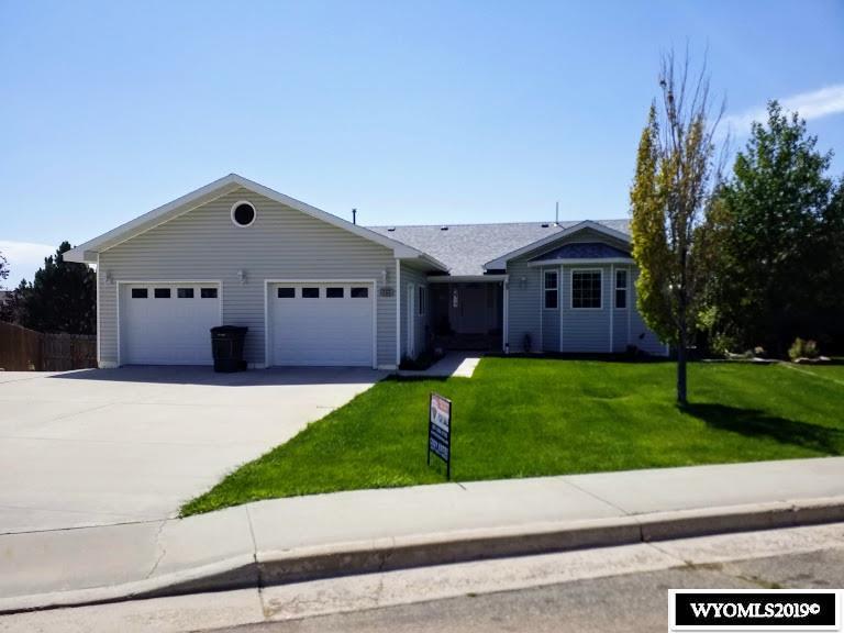 2035 Adobe Avenue - Photo 1