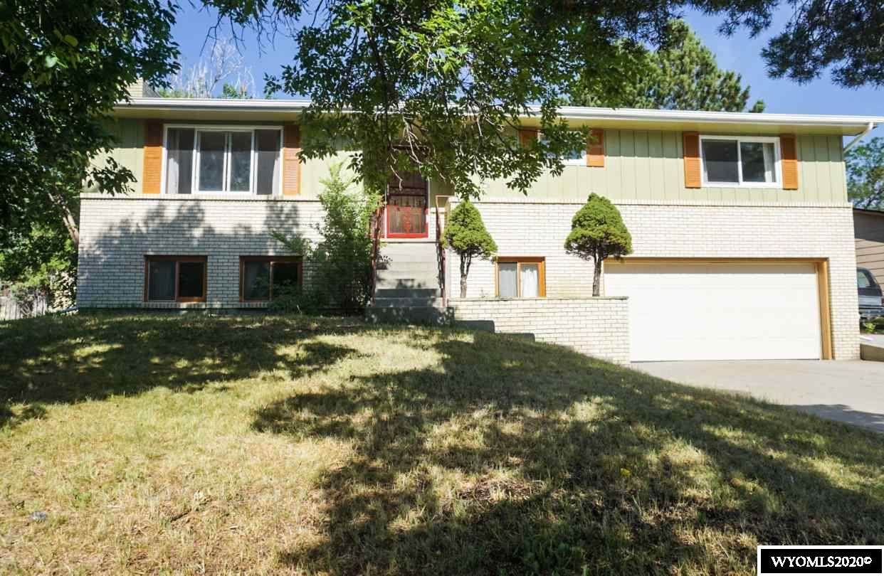 1460 Kelly Drive - Photo 1
