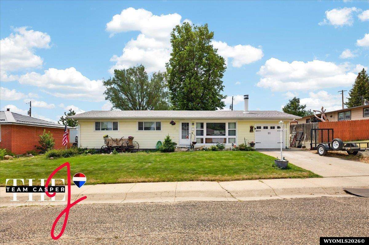 2635 11th - Photo 1