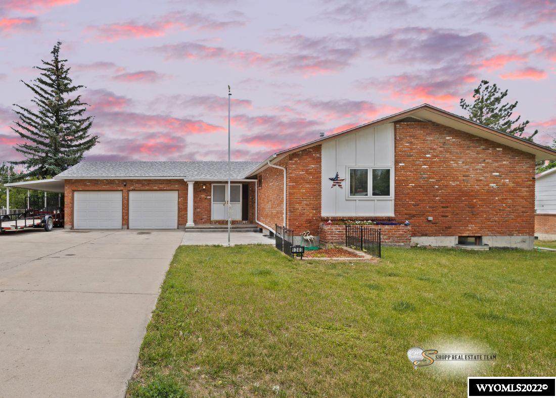 1340 Manor Drive - Photo 1