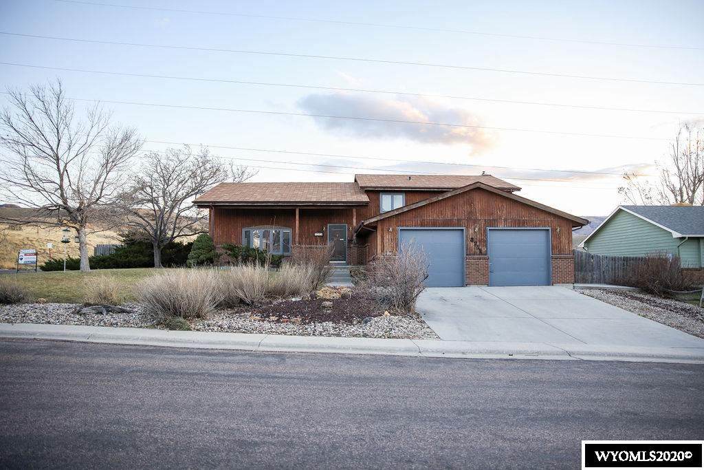 3711 46th - Photo 1