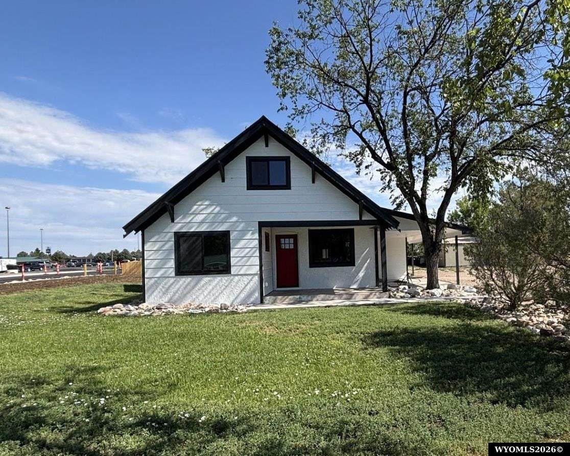 1604 16th Street - Photo 1