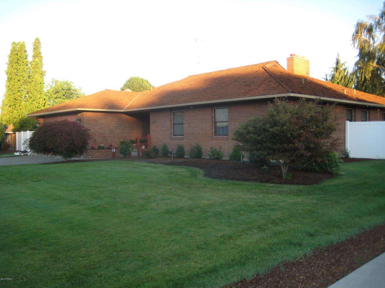 4206 Lincoln Ave - Photo 1