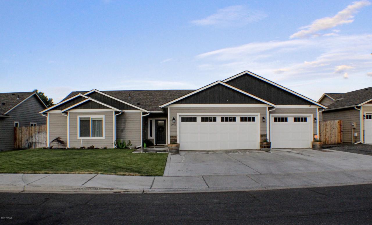 2001 60th Ave - Photo 1