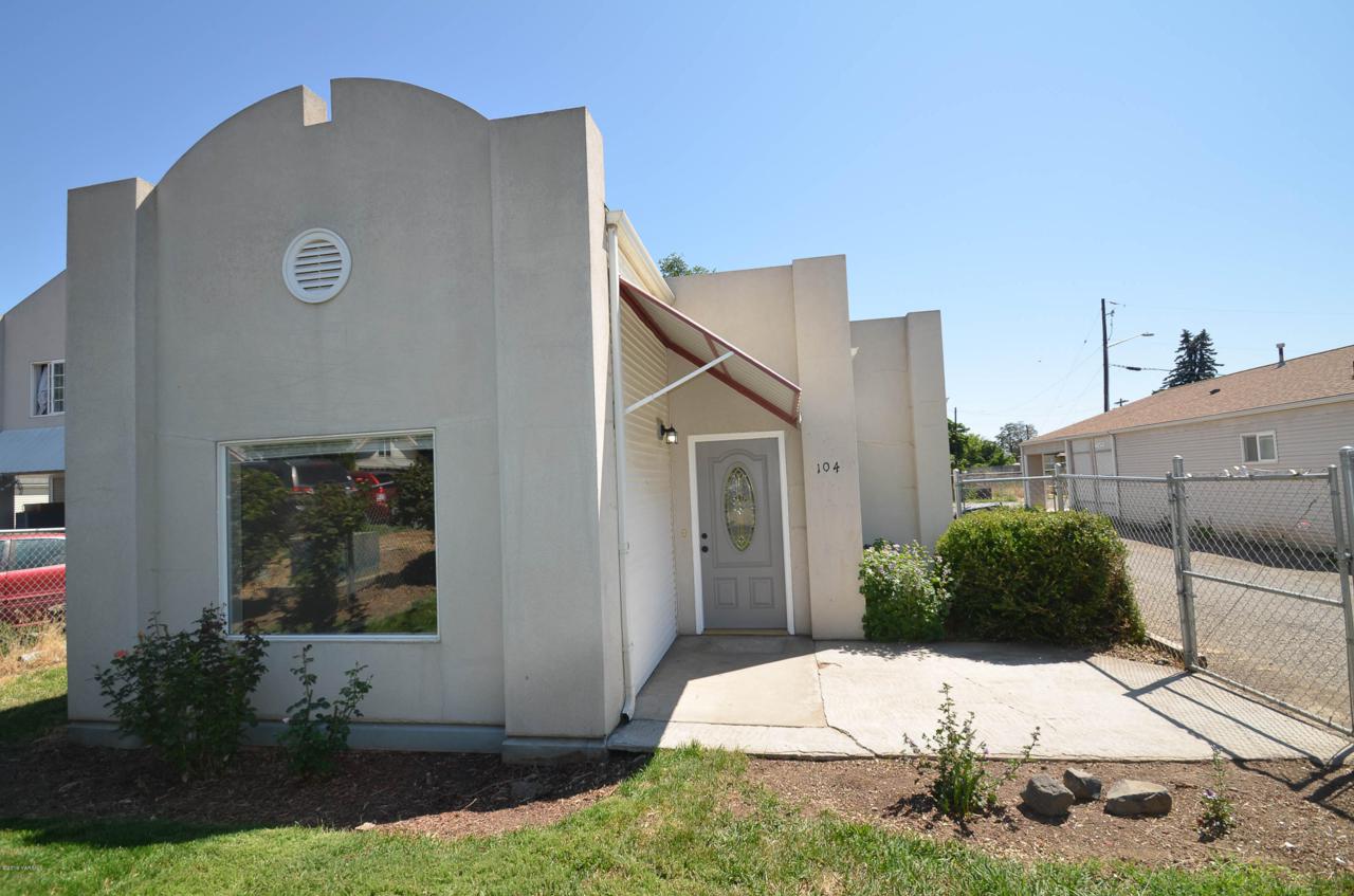 104 G St - Photo 1