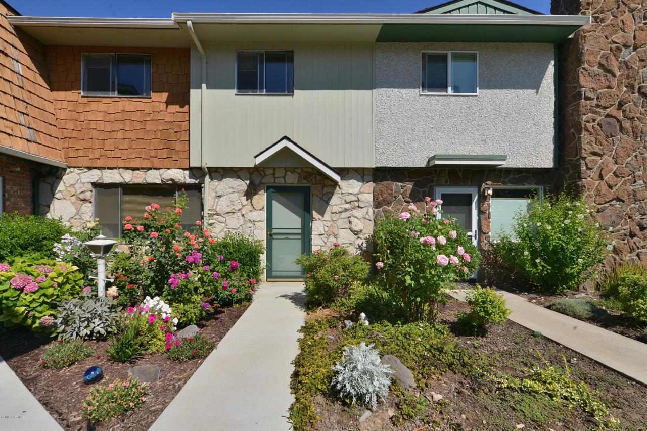 101 58th Ave - Photo 1