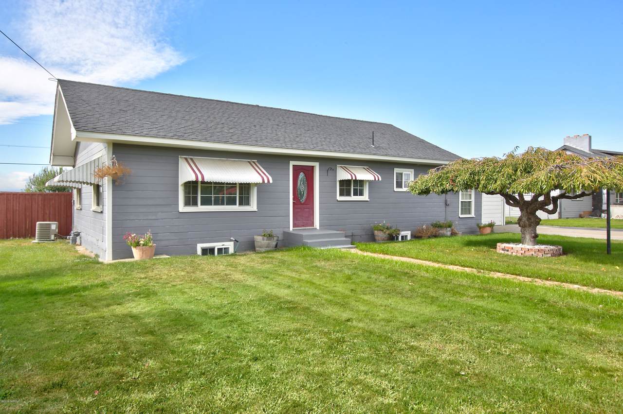 409 Buena Way - Photo 1