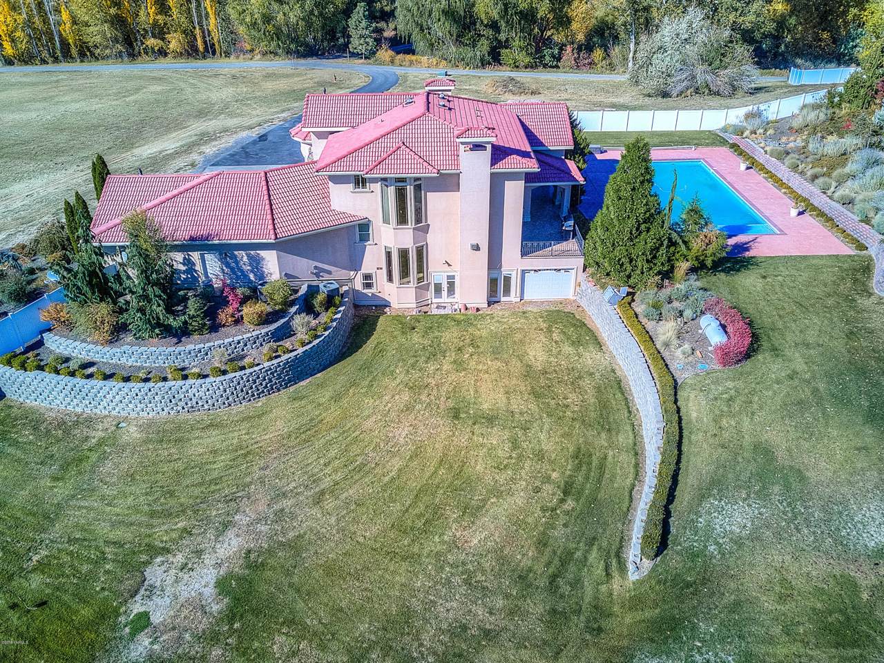 1200 Meadowlark Ln - Photo 1
