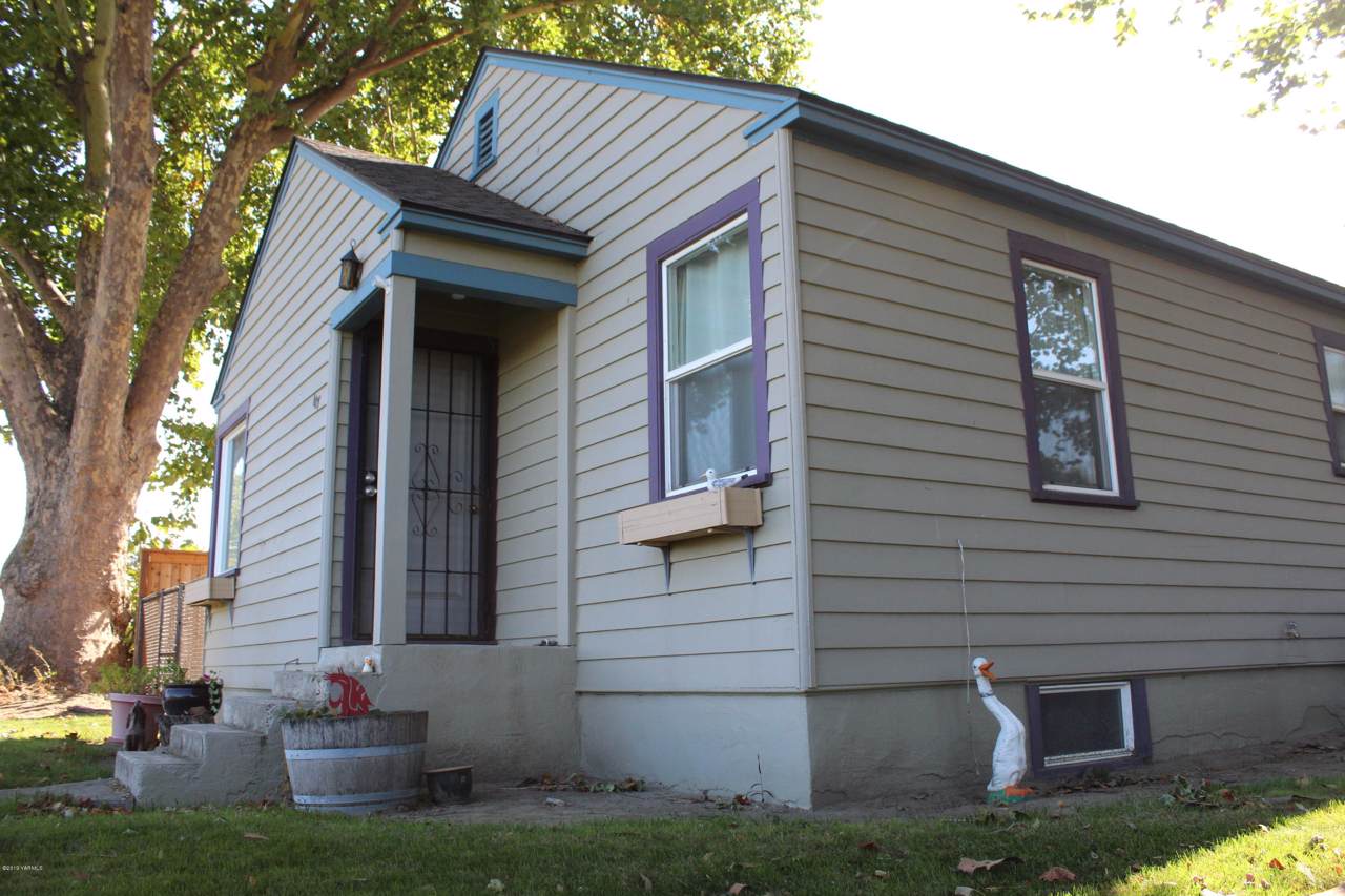 107 Crescent Ave - Photo 1