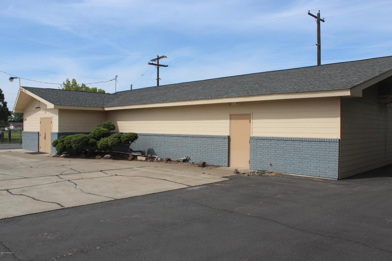 280 Manor Rd - Photo 1