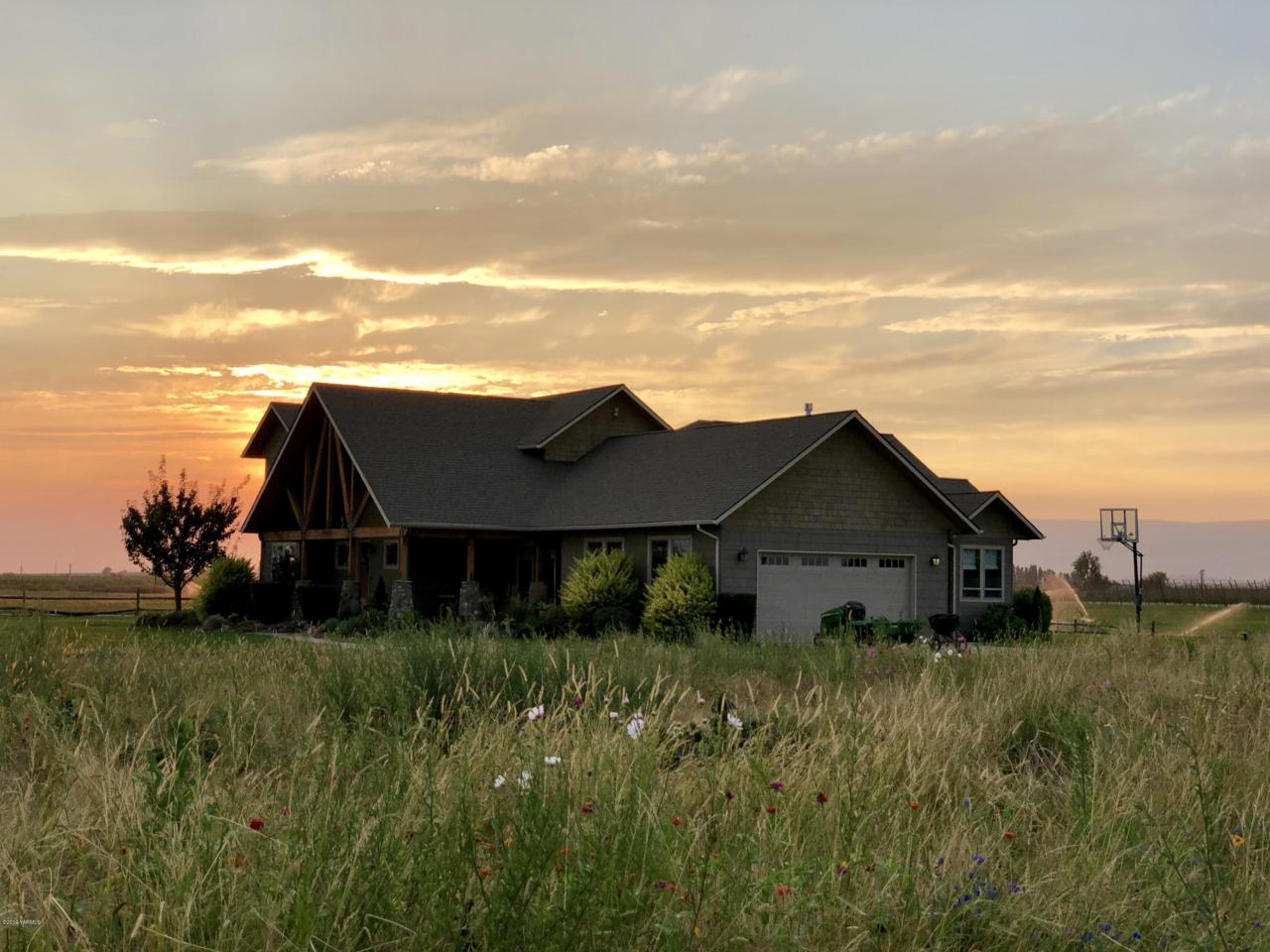 3141 Wapato Rd - Photo 1