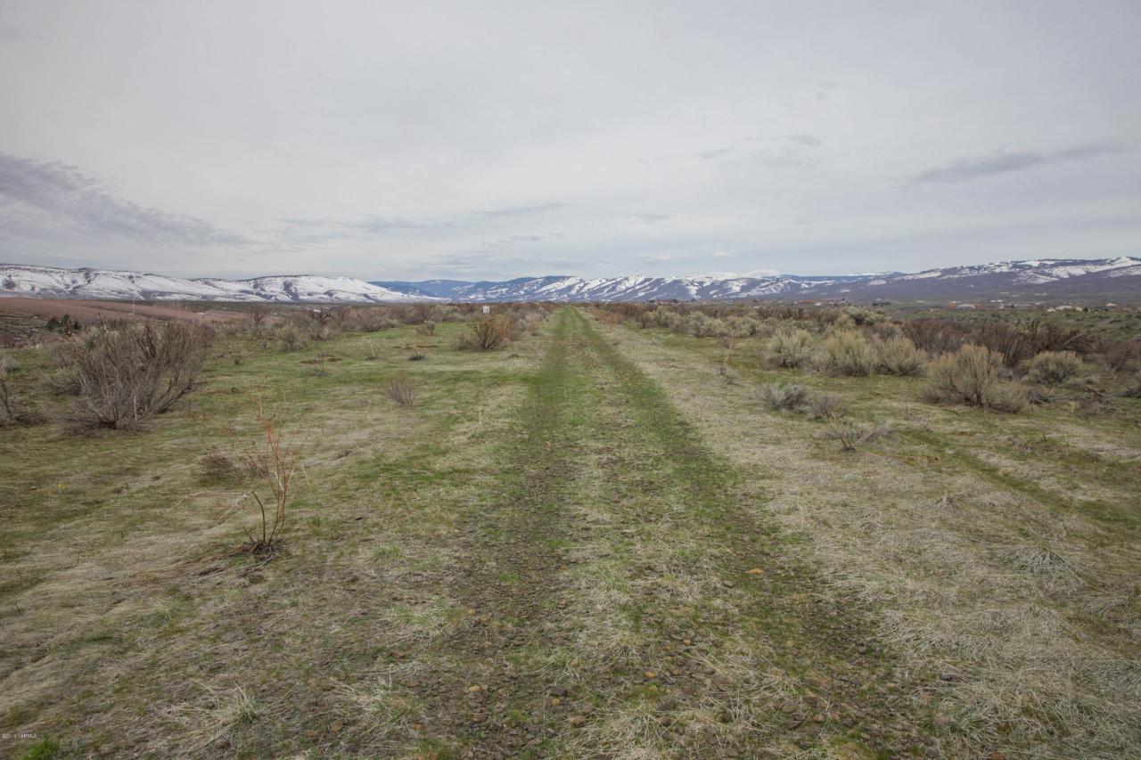 NKA Redtail Rd - Photo 1