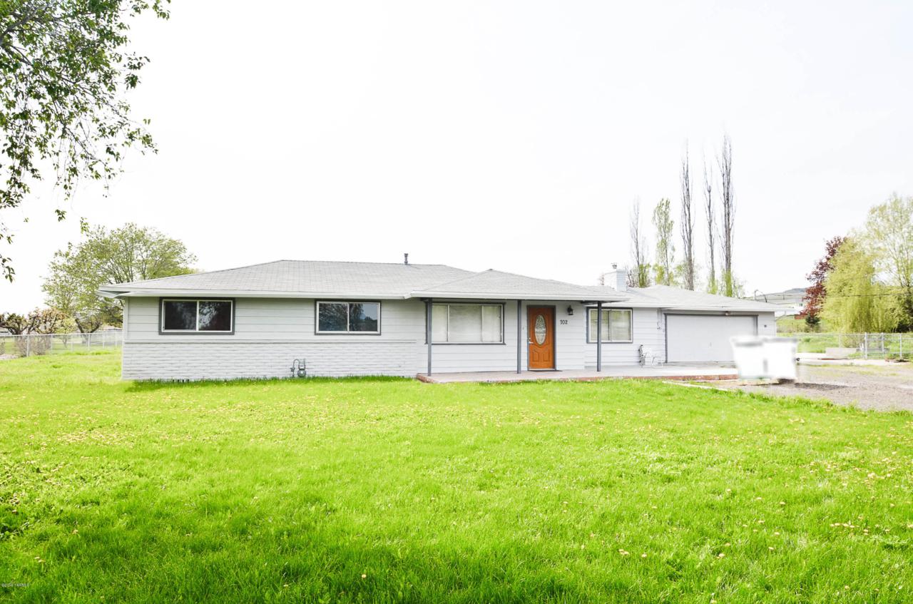 702 80th Ave - Photo 1