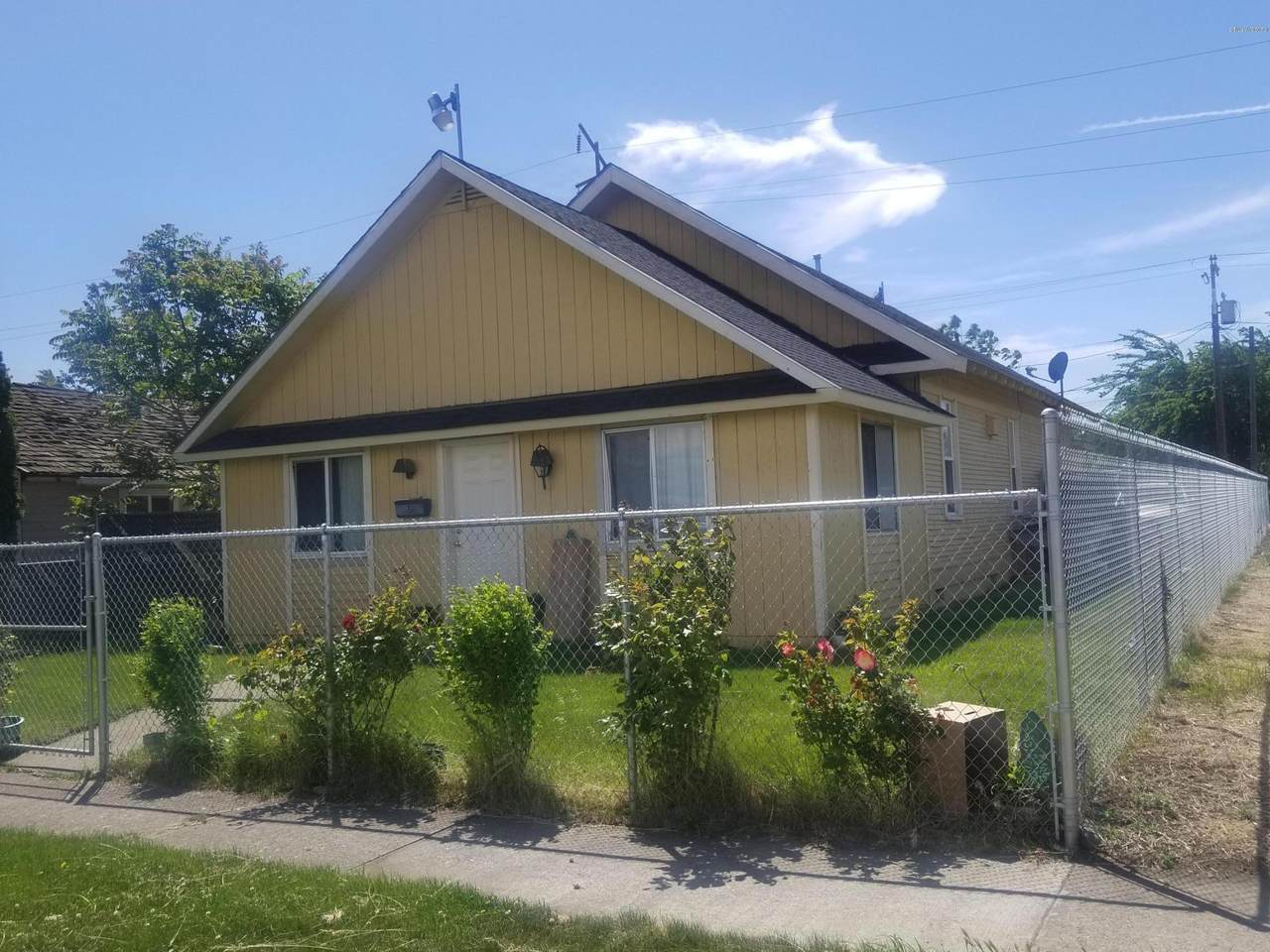 712 7 St - Photo 1