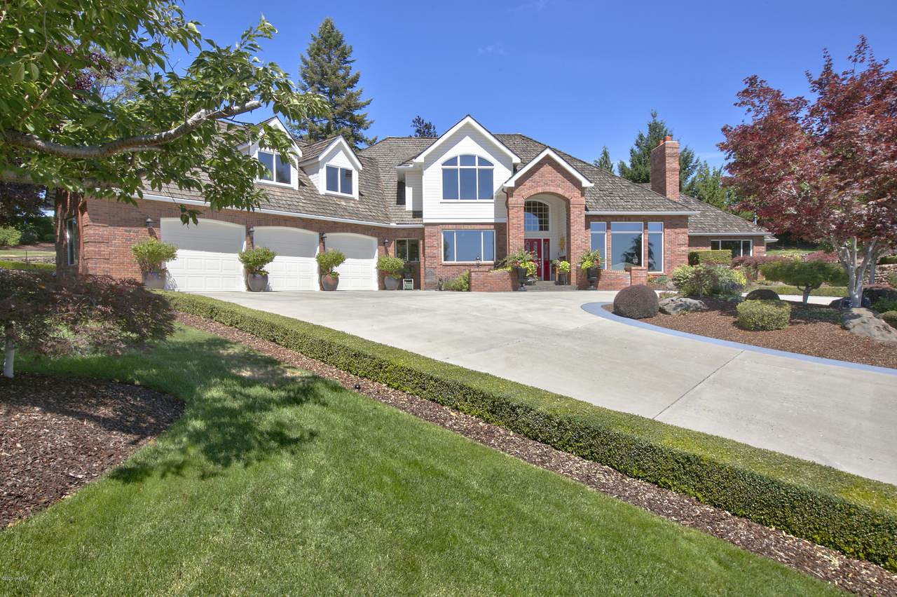 416 69th Ave - Photo 1
