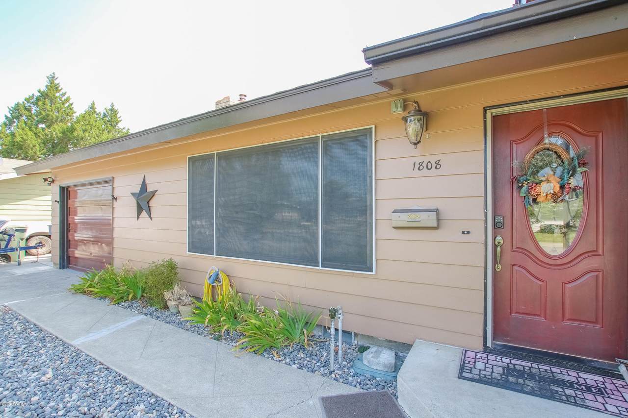 1808 Mcpherson Ave - Photo 1