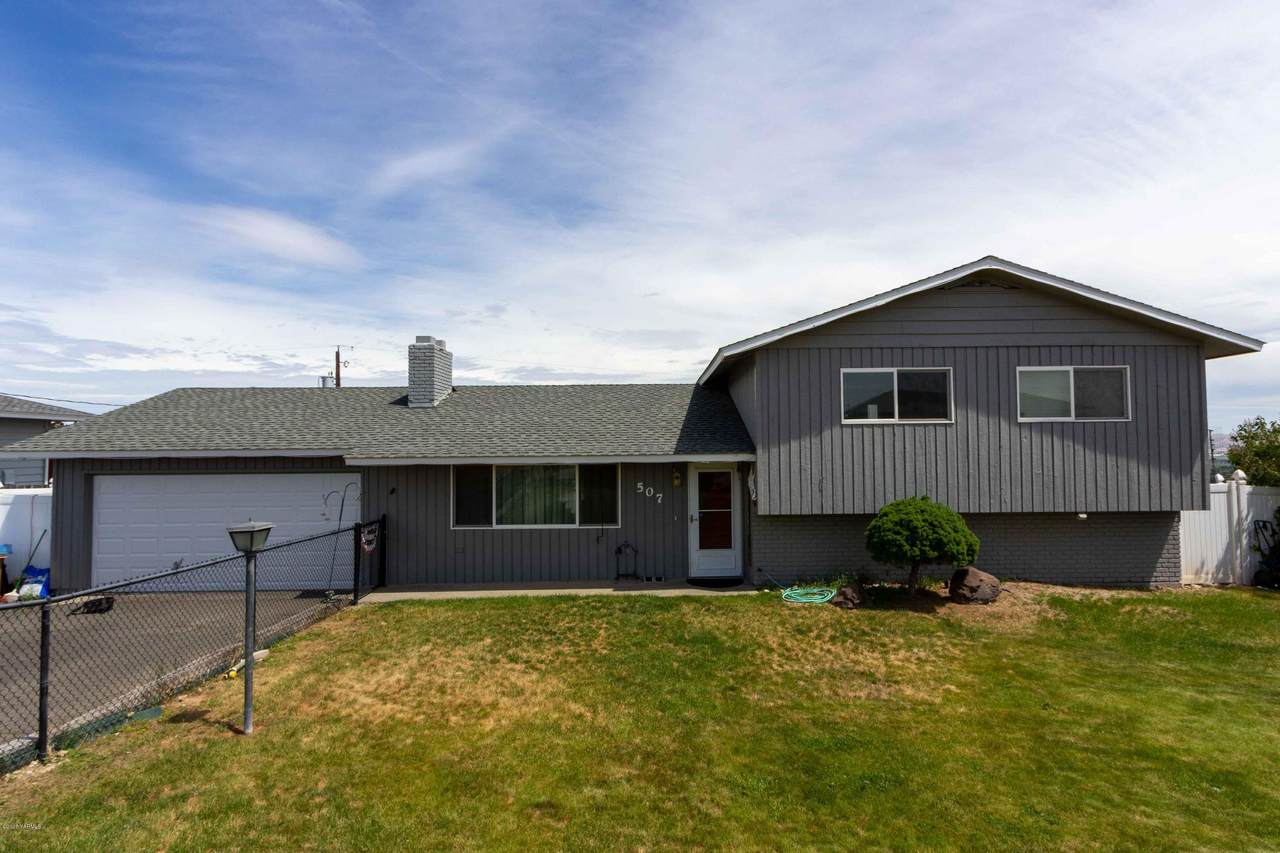 507 80th Ave - Photo 1
