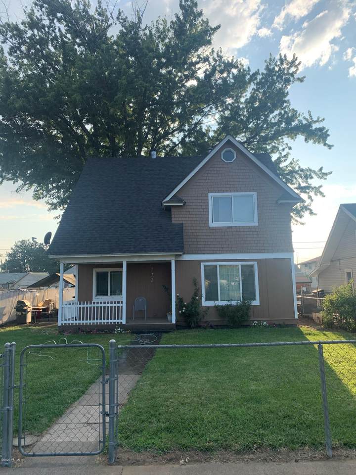 712 5th Ave - Photo 1