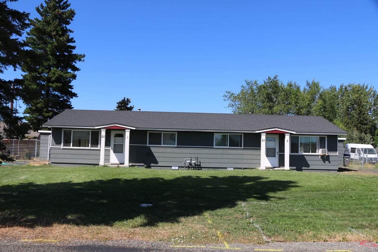 211 Idaho Ave - Photo 1