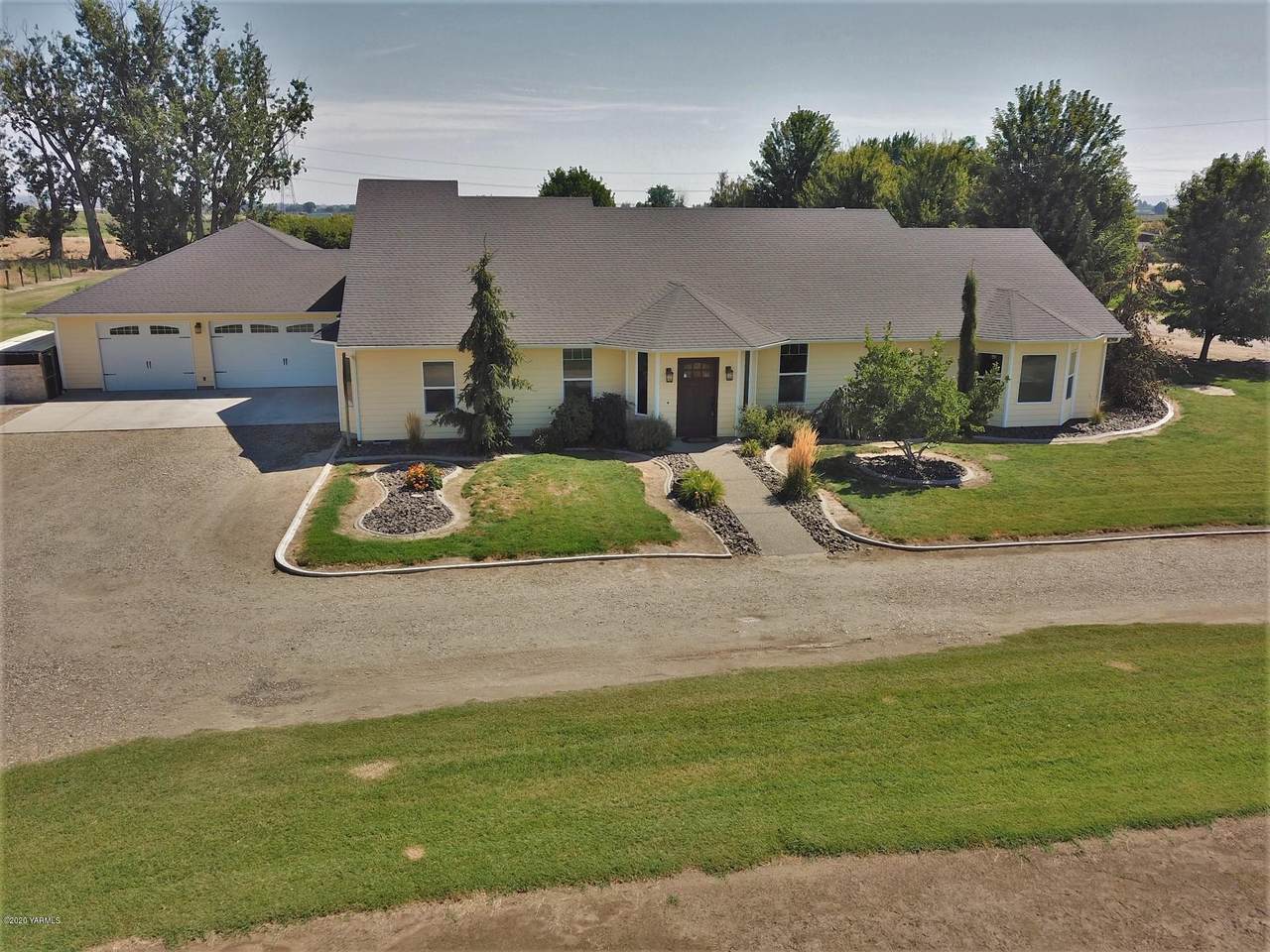3365 Waneta Rd - Photo 1