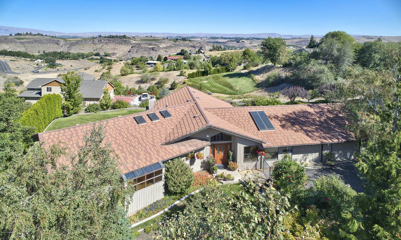 716 Canyon View Pl - Photo 1