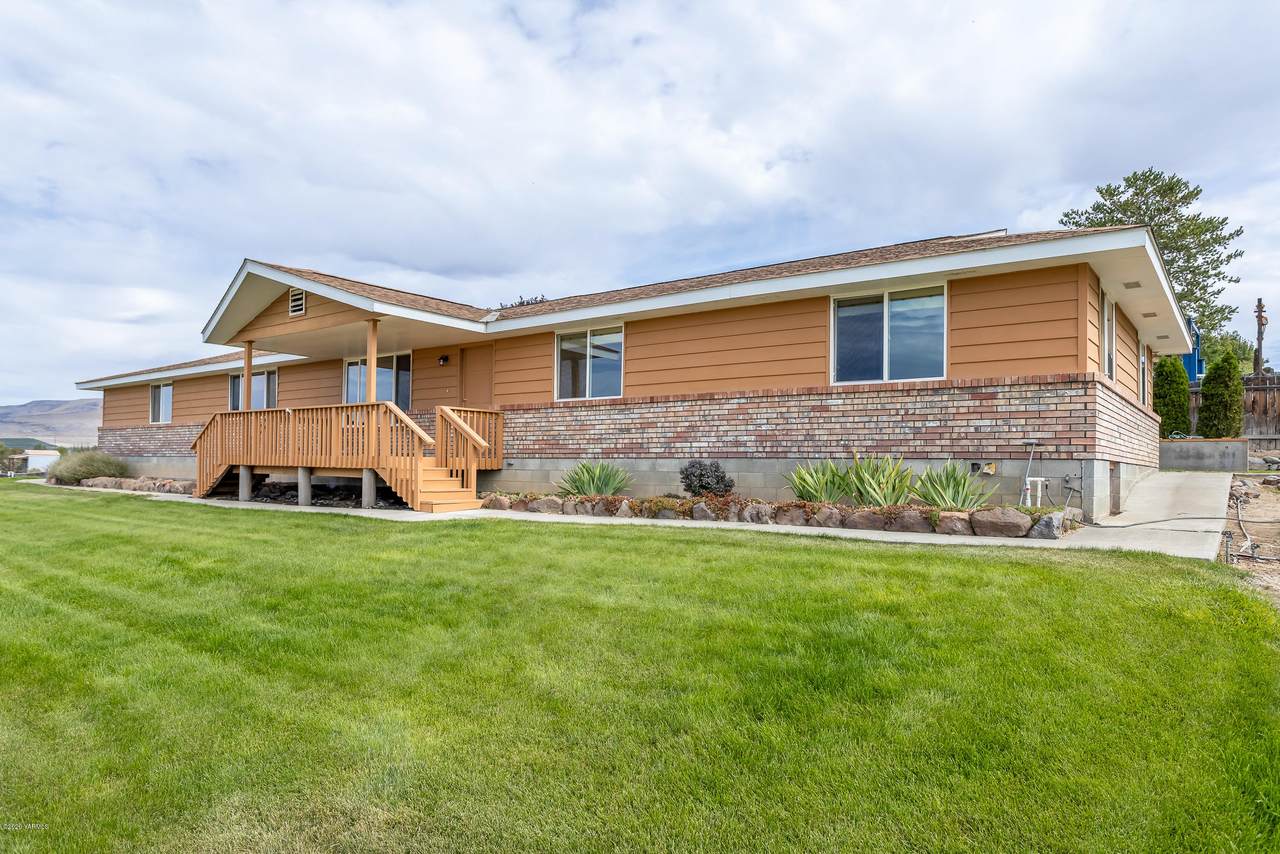 260 Perry Way - Photo 1