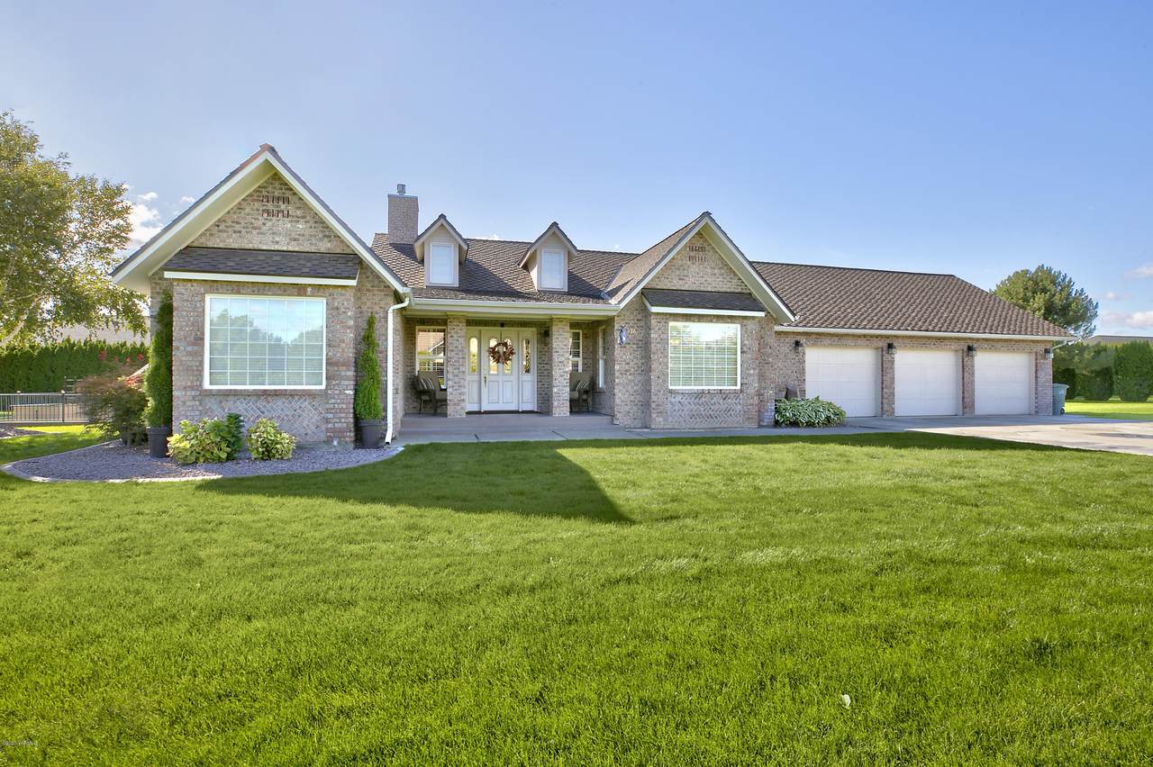 8216 Midvale Rd - Photo 1