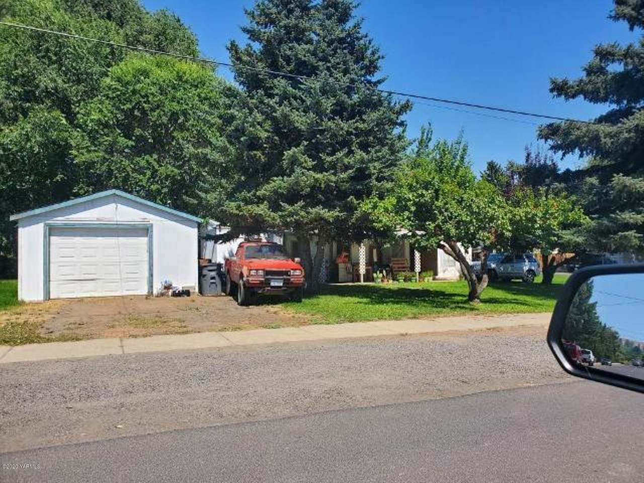 1106 Tieton Ave - Photo 1